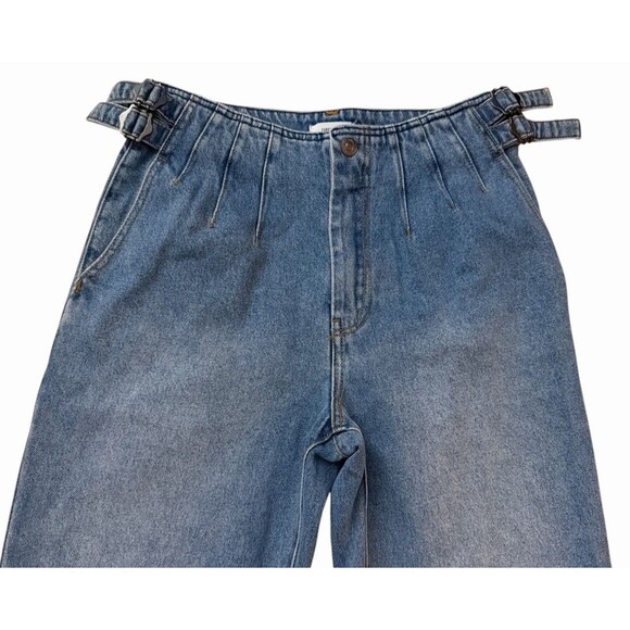 Forever 21 Women’s High Waist Mom Jeans Size 27 Blue Denim Pleated Buckle Detail - Picture 3 of 7